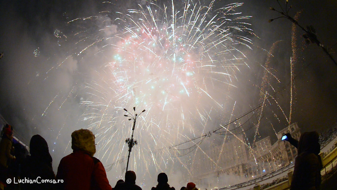 Artificiile din Piata Constitutiei, Bucuresti 2015 (VIDEO)